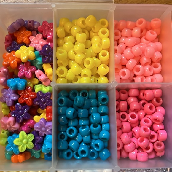 Pony Beads, multiple colors - Picture 3 of 6